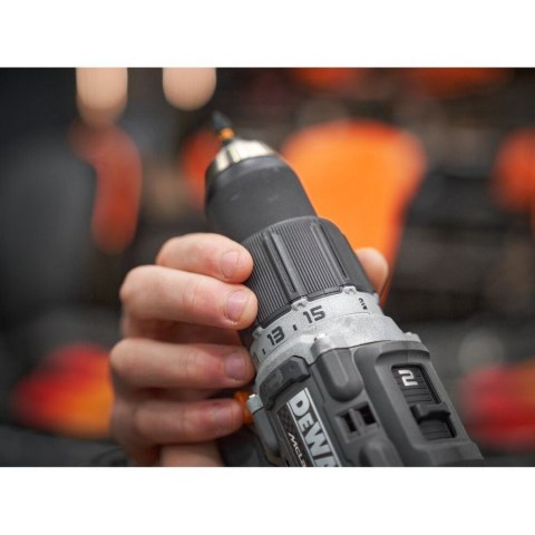 WIERTARKO-WKRĘTARKA AKUMULATOROWA UDAROWA 18V XR 2*5.0AH.