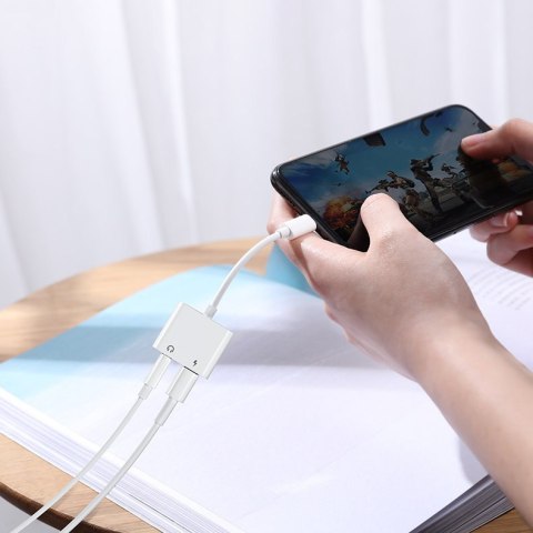 Adapter przejściówka rozdzielacz słuchawkowy iPhone Lightning - 2x Lightning biały Adapter przejściówka rozdzielacz słuchawkowy iPhone Lightning - 2x Lightning biały