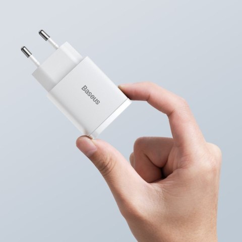 Szybka ładowarka sieciowa Compact USB USB-C 20W 3A PD QC 3.0 biały Szybka ładowarka sieciowa Compact USB USB-C 20W 3A PD QC 3.0 biały