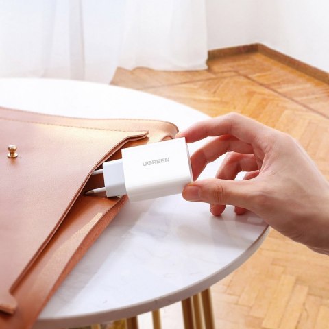 Szybka ładowarka sieciowa USB-C Power Delivery 30 W Quick Charge 4.0 biały Szybka ładowarka sieciowa USB-C Power Delivery 30 W Quick Charge 4.0 biały