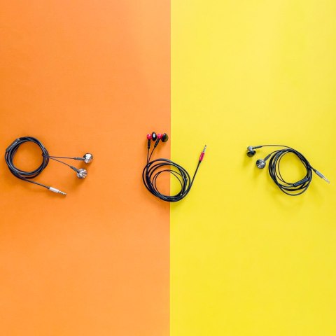 Metalowe przewodowe słuchawki douszne 3,5 mm mini jack szary Metalowe przewodowe słuchawki douszne 3,5 mm mini jack szary