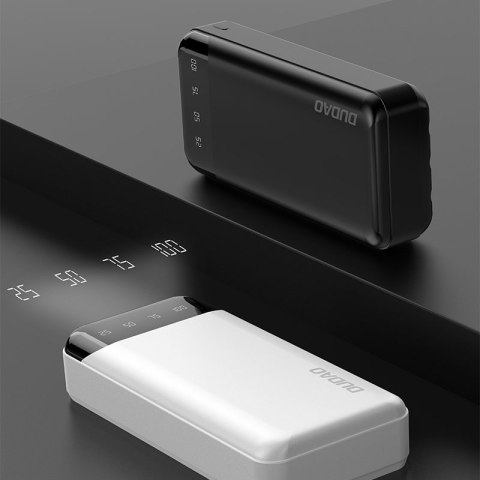 Pojemny powerbank 20000mAh z 3 wbudowanymi kablami USB-C microUSB Lightning biały Pojemny powerbank 20000mAh z 3 wbudowanymi kablami USB-C microUSB Lightning biały