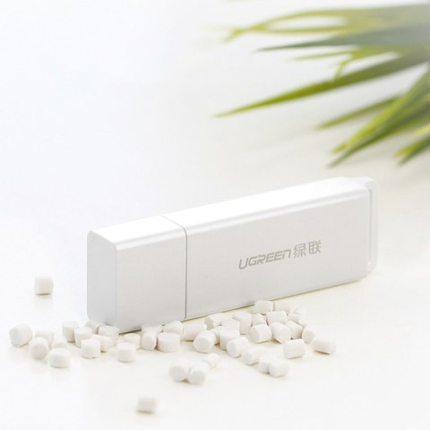 Czytnik kart pamięci TF SD pod USB 3.0 biały Czytnik kart pamięci TF SD pod USB 3.0 biały