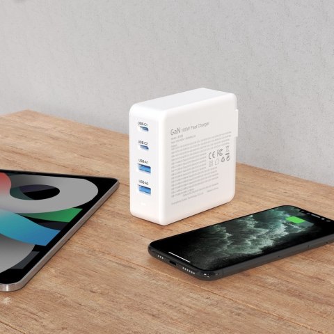 Szybka i mocna ładowarka sieciowa GaN 2x USB-C 2x USB 100W biała Szybka i mocna ładowarka sieciowa GaN 2x USB-C 2x USB 100W biała