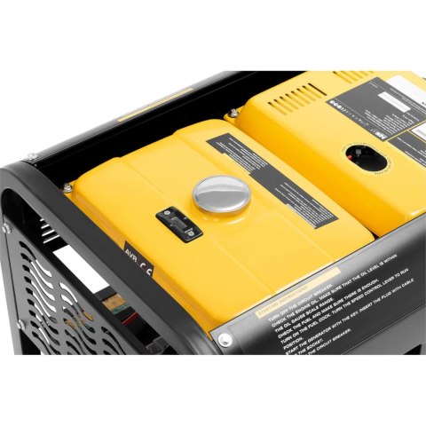 Agregat generator prądotwórczy diesel mobilny 240/400 V 8500 W 10 kVA 30 l Agregat generator prądotwórczy diesel mobilny 240/400 V 8500 W 10 kVA 30 l