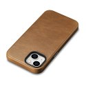 Skórzane etui iPhone 14 magnetyczne z MagSafe Oil Wax Premium Leather Case jasny brąz Skórzane etui iPhone 14 magnetyczne z MagSafe Oil Wax Premium Leather Case jasny brąz