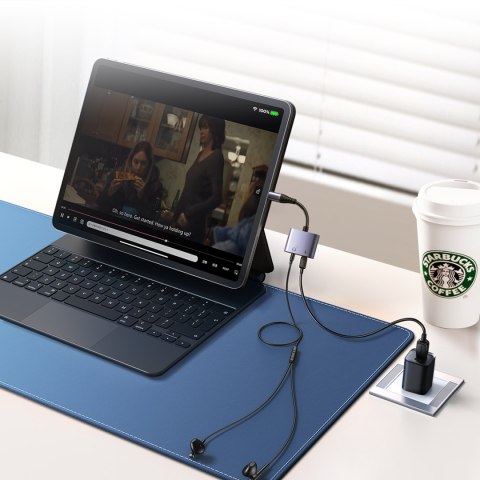 2w1 Adapter przejściówka do iPhone ładowarka + słuchawki Lightning / mini jack 3.5mm czarny 2w1 Adapter przejściówka do iPhone ładowarka + słuchawki Lightning / mini jack 3.5mm czarny