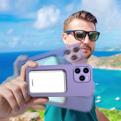 Mały lekki powerbank indukcyjny 5000mAh MagSafe USB-A USB-C srebrny Mały lekki powerbank indukcyjny 5000mAh MagSafe USB-A USB-C srebrny