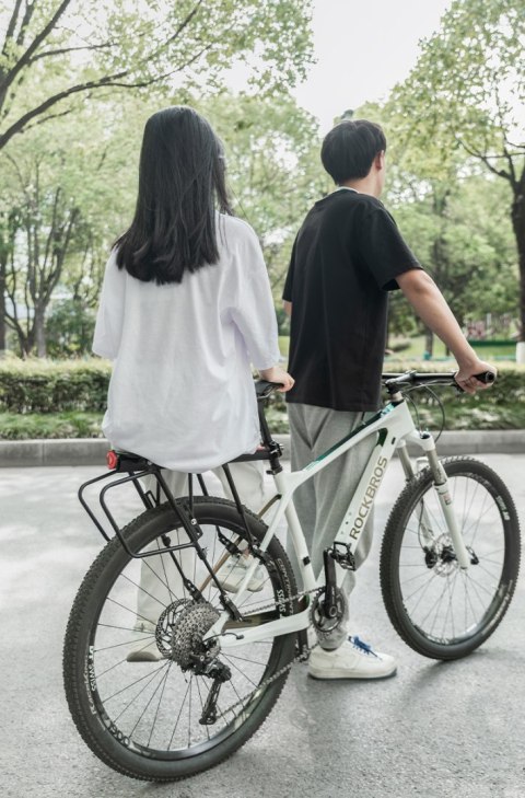 Wytrzymały bagażnik rowerowy z półką i funkcją siodełka i lampką tylną LED czarny Wytrzymały bagażnik rowerowy z półką i funkcją siodełka i lampką tylną LED czarny