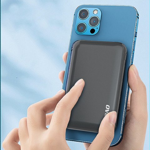 Powerbank 10000mAh TGK1 z ładowarką bezprzewodową MagSafe 15W czarny Powerbank 10000mAh TGK1 z ładowarką bezprzewodową MagSafe 15W czarny