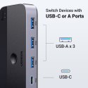 Przełącznik switch 2-in-4 na 2 komputery USB 3.0 + 2x kabel USB-A czarny Przełącznik switch 2-in-4 na 2 komputery USB 3.0 + 2x kabel USB-A czarny