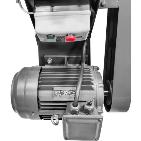 Młyn bijakowy rozdrabniacz do zboża trocin pelletu 300 kg/h 4 kW Młyn bijakowy rozdrabniacz do zboża trocin pelletu 300 kg/h 4 kW