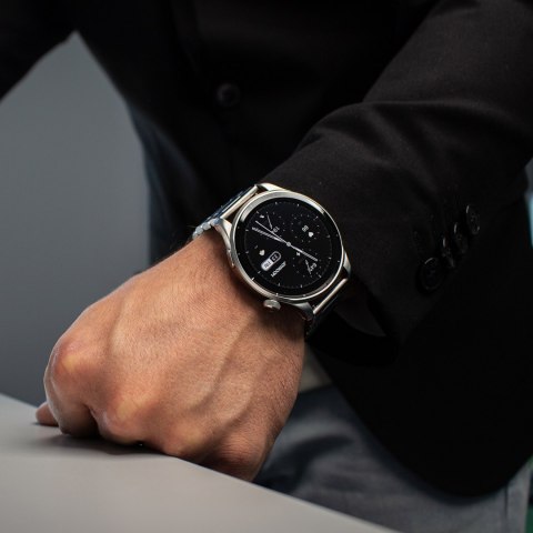 Smartwatch okrągły Venture Series z opcją odbierania połączeń + srebrna bransoleta - szary Smartwatch okrągły Venture Series z opcją odbierania połączeń + srebrna bransoleta - szary