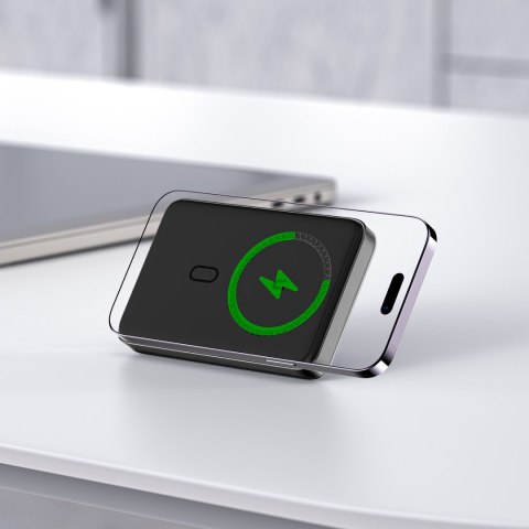 Powerbank 10000mAh indukcyjny magnetyczny z opcją podstawki PD 20W + kabel - czarny Powerbank 10000mAh indukcyjny magnetyczny z opcją podstawki PD 20W + kabel - czarny