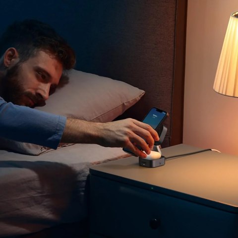 3w1 Ładowarka indukcyjna MagSafe Qi na telefon słuchawki z portem USB-C - czarna 3w1 Ładowarka indukcyjna MagSafe Qi na telefon słuchawki z portem USB-C - czarna