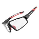 Okulary rowerowe fotochromowe UV400 z etui SP216BK - czarno-czerwone Okulary rowerowe fotochromowe UV400 z etui SP216BK - czarno-czerwone