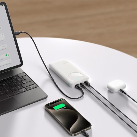 Powerbank JR-PBF12 10000mAh 2.4A 2x USB-A 1x USB-C - biały Powerbank JR-PBF12 10000mAh 2.4A 2x USB-A 1x USB-C - biały