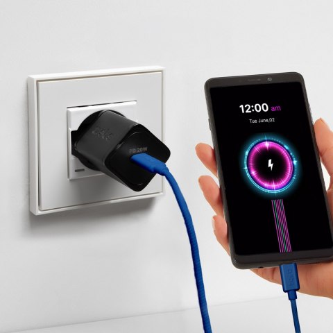 Kabel przewód w oplocie USB-C - USB-C 60W 1.5m - niebieski Kabel przewód w oplocie USB-C - USB-C 60W 1.5m - niebieski