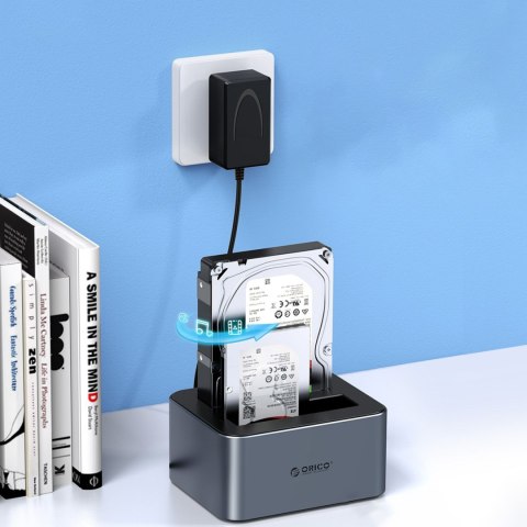 Stacja dokująca 6626C3-C-V1 z klonowaniem offline na 2 dyski 2.5'' / 3.5'' SATA HDD / SSD - szara Stacja dokująca 6626C3-C-V1 z klonowaniem offline na 2 dyski 2.5'' / 3.5'' SATA HDD / SSD - szara