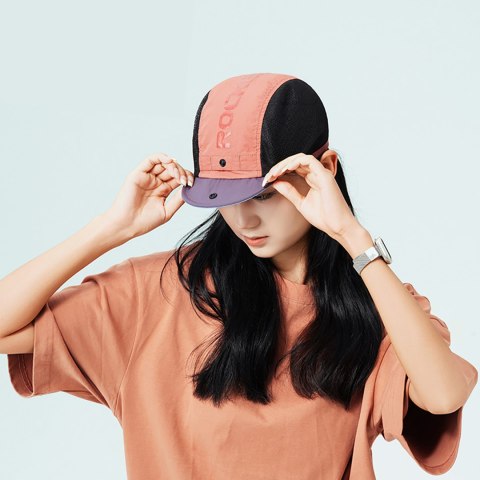 Czapka rowerowa kolarska z daszkiem pod kask - czerwona Czapka rowerowa kolarska z daszkiem pod kask - czerwona