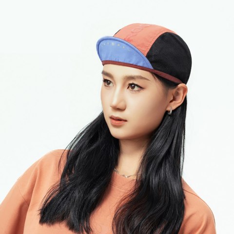 Czapka rowerowa kolarska z daszkiem pod kask - czerwona Czapka rowerowa kolarska z daszkiem pod kask - czerwona