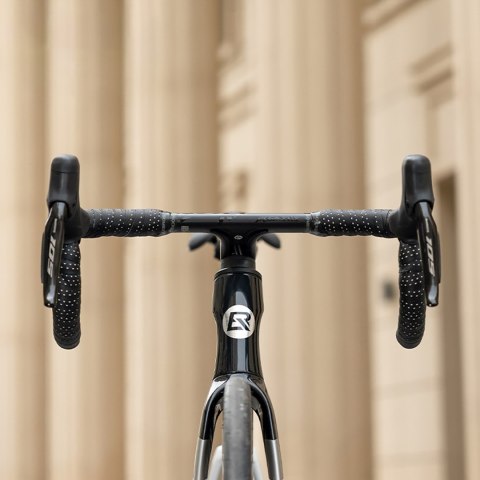 Owijka na kierownicę rowerową z pianki EVA wytłaczana - różowa Owijka na kierownicę rowerową z pianki EVA wytłaczana - różowa