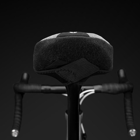 Pokrowiec nakładka na siodełko rowerowe rozmiar S - czarny Pokrowiec nakładka na siodełko rowerowe rozmiar S - czarny