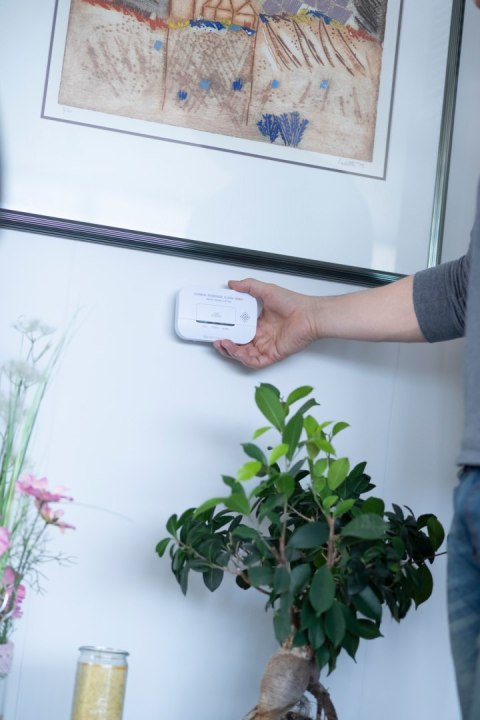 Czujnik czadu tlenku węgla z sygnałem alarmowym i diodami LED - biały Czujnik czadu tlenku węgla z sygnałem alarmowym i diodami LED - biały