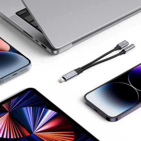 Kabel przejściówka iPhone Lightning na mini jack 3.5mm - iPhone Lightning - czarny Kabel przejściówka iPhone Lightning na mini jack 3.5mm - iPhone Lightning - czarny