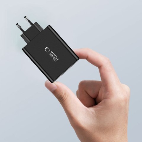 Ładowarka sieciowa GaN 3x USB-C PD USB-A QC 100W - biała Ładowarka sieciowa GaN 3x USB-C PD USB-A QC 100W - biała