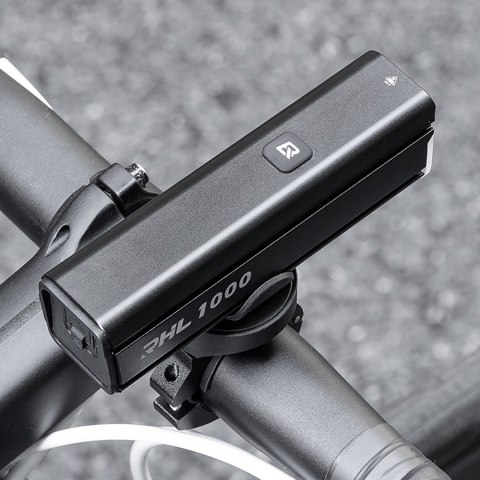 Lampka rowerowa przednia 1000 lm z kablem USB-C - USB-A - czarna Lampka rowerowa przednia 1000 lm z kablem USB-C - USB-A - czarna