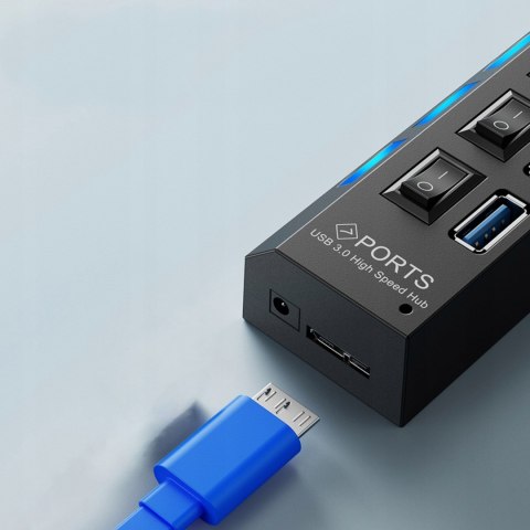 HUB rozdzielacz USB-A 3.0 z włącznikami podświetlaniem 7 portów