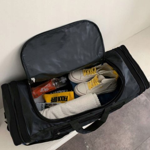 Torba podróżna sportowa na ramię 3 kieszenie - czarna Torba podróżna sportowa na ramię 3 kieszenie - czarna