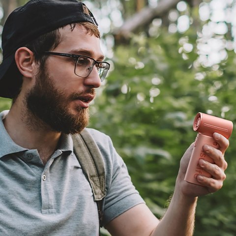 Mini dmuchawa wiatrak wentylator przenośny USB-C 5000mAh - różowy Mini dmuchawa wiatrak wentylator przenośny USB-C 5000mAh - różowy