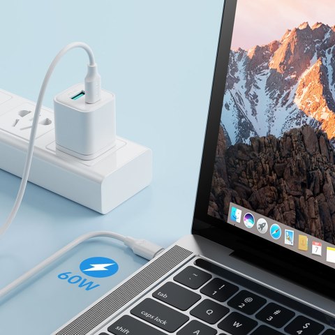 Kabel przewód USB-C - USB-C 480Mb/s 60W 1m czarny Kabel przewód USB-C - USB-C 480Mb/s 60W 1m czarny