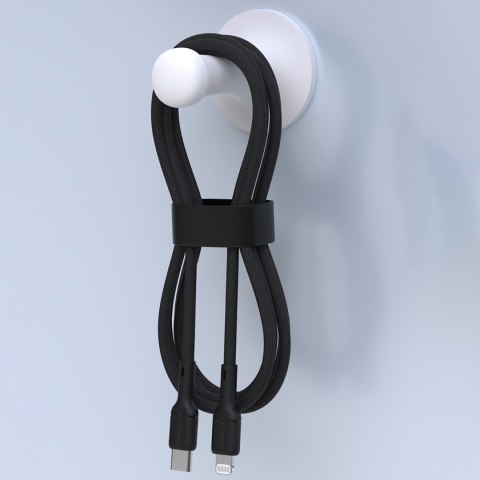 Kabel przewód USB-C - iPhone Lightning 30W 1m - czarny Kabel przewód USB-C - iPhone Lightning 30W 1m - czarny