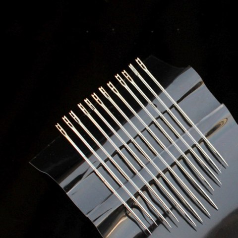 Zestaw igieł do szycia samonawlekajacych - 12 szt. Zestaw igieł do szycia samonawlekajacych - 12 szt.