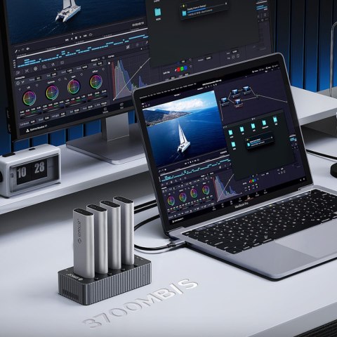 Stacja dokująca IT48N-C z funkcją klonowania na 4 dyski M.2 NVME - szara