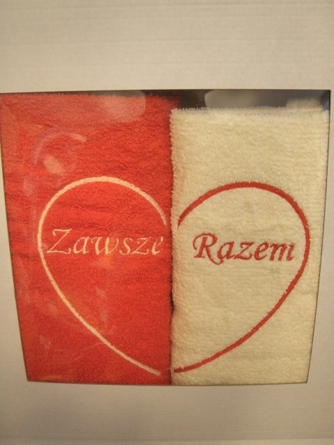 Ręcznik haftowany 50X100 2szt w pudełku WALENTYNKA 7846