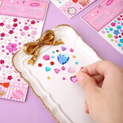 Kryształki samoprzylepne kolorowe naklejki dżety serca 84 szt SERDUSZKA PID0725