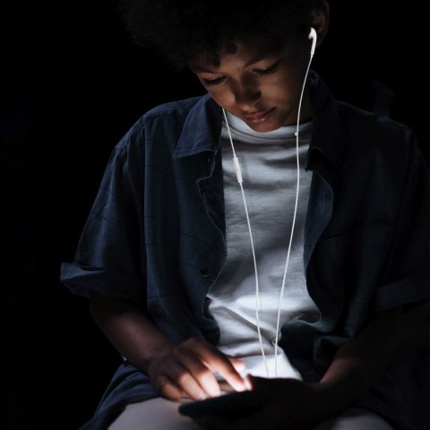 Słuchawki przewodowe douszne ze złączem iPhone Lightning 1.2m - białe