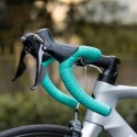 Owijka na kierownicę rowerową silikonowa perforowana z efektem kameleona - fioletowa