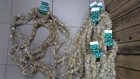 Łańcuch choinkowy . SREBRNY z końcówką złotą fi-25 6m