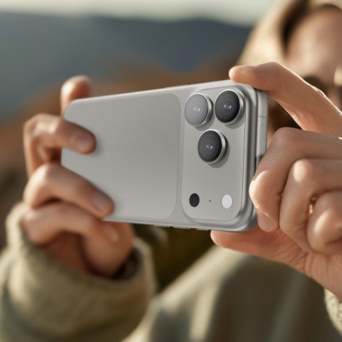 Szkło na aparat na iPhone 17 Pro / Pro Max Sapphire ze srebrną ramką