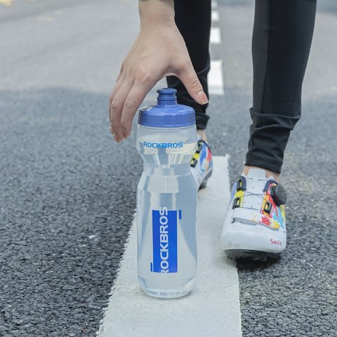 Bidon rowerowy butelka 750 ml - przezroczysto niebieska