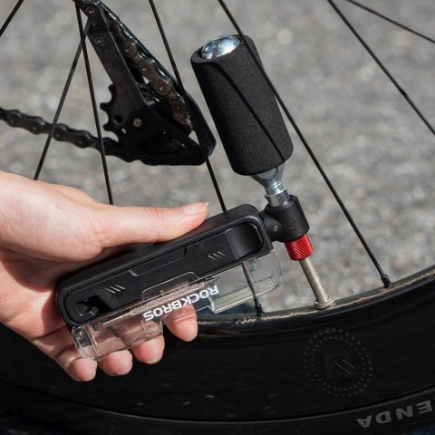 Zestaw narzędzi rowerowych multitool z pompką na naboje CO2 i kluczem grzechotkowym