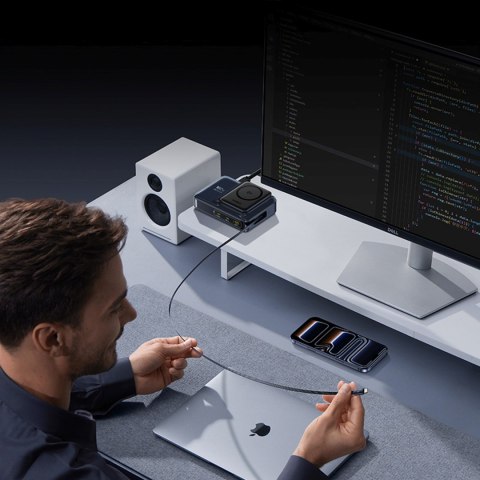Stacja ładująca 5w1 bezprzewodowa USB-A USB-C ze zwijanym kablem Qi2 160W - czarna